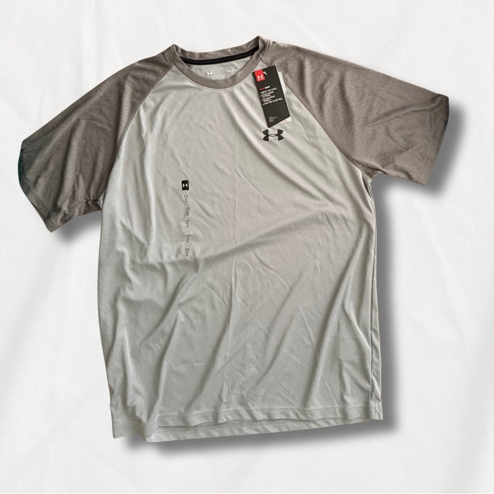 Under Armour Men's Two-Tone Gray Tee